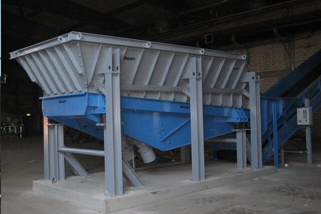 Aufgabetrichter Beschickungsrinne für Gewerbemüll