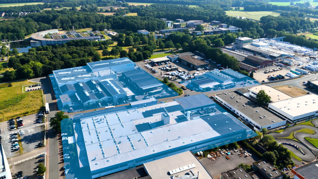 Aerial view of the SPALECK GmbH & Co. KG company grounds set in green surroundings.